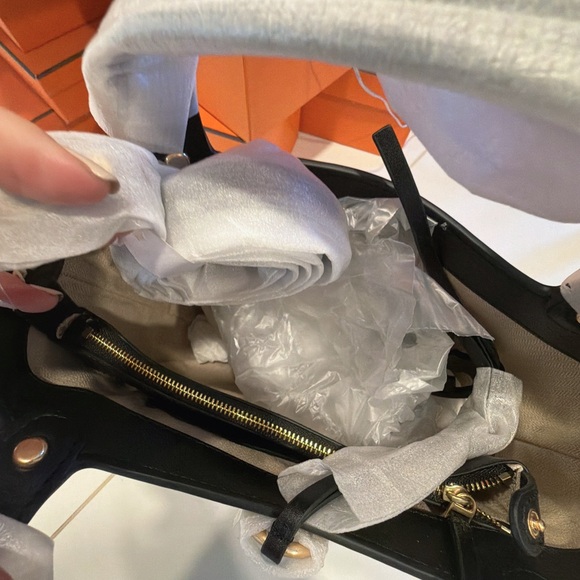 Tory Burch Black Tote with Logo Charm - Picture 5 of 6